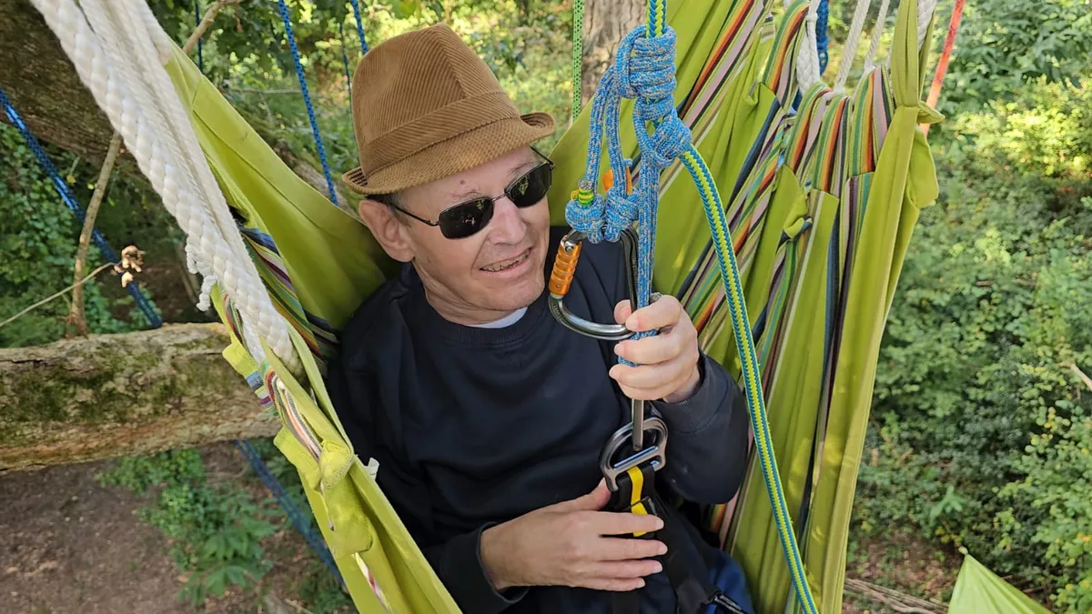 Atelier thérapeutique grimpe d'arbre handigrimpeurs Bretagne - Photo 7